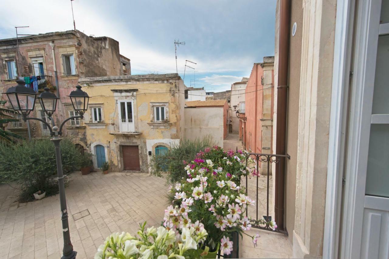 Le Tre Muse Villa Сиракуза Екстериор снимка