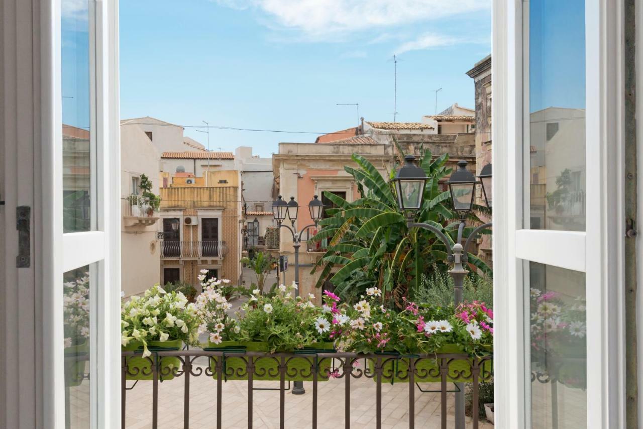 Le Tre Muse Villa Сиракуза Екстериор снимка