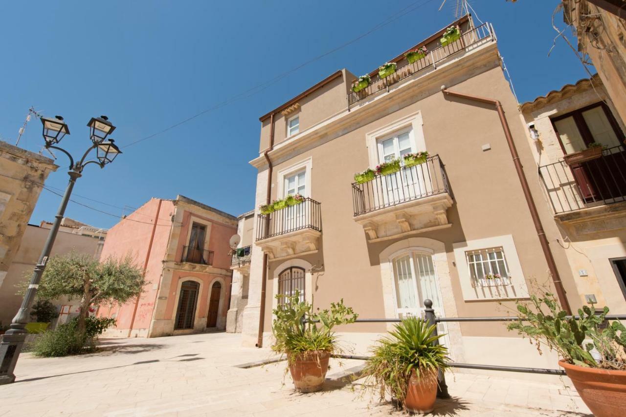 Le Tre Muse Villa Сиракуза Екстериор снимка